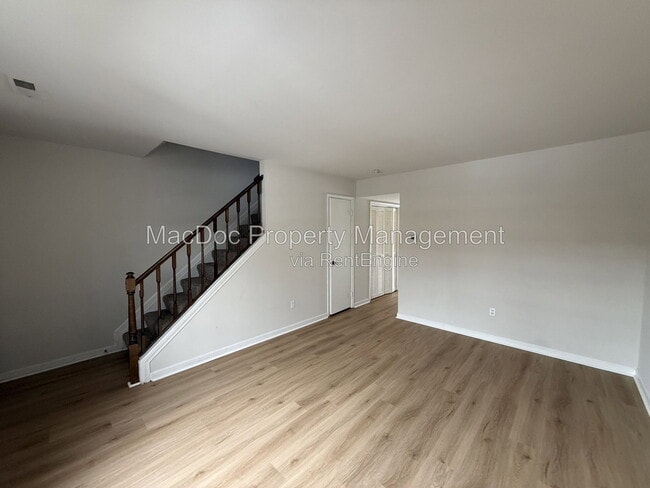 Photo - 5230 King's Wood Ln