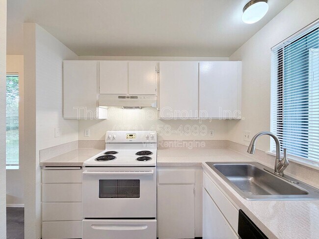 Photo - 3800 NW Chemult Pl Unit #D