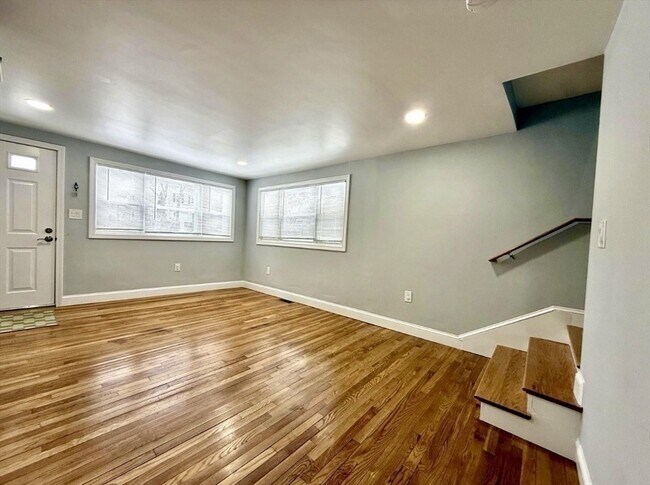 Photo - 70 Seminole Ave