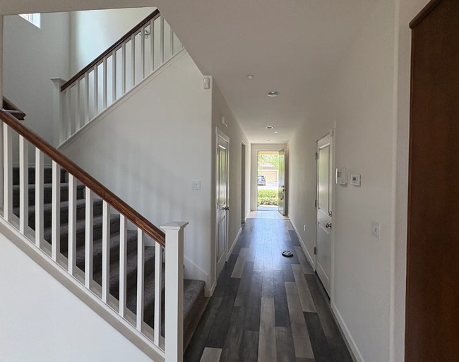 Photo - 1072 Mariners Dr