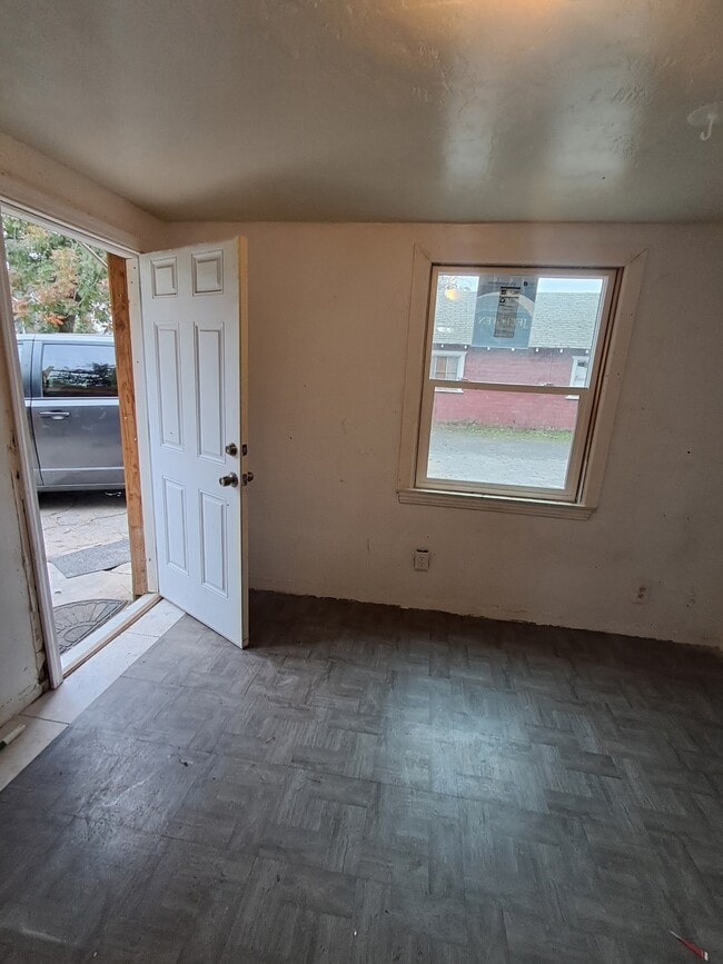 Photo - 2935 Oleander Ave