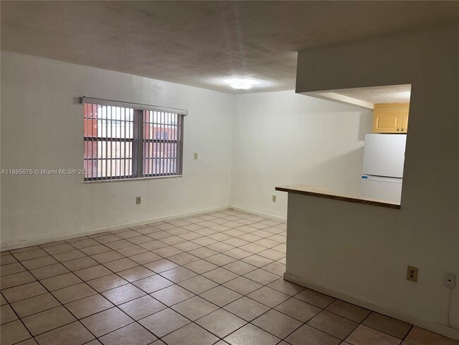 Photo - 1280 W 54th St Unit 310B