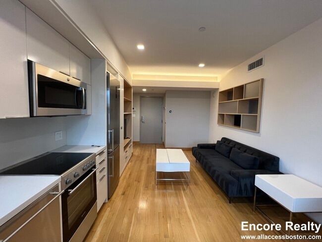 Photo - 115 Mt Auburn St Unidad 54