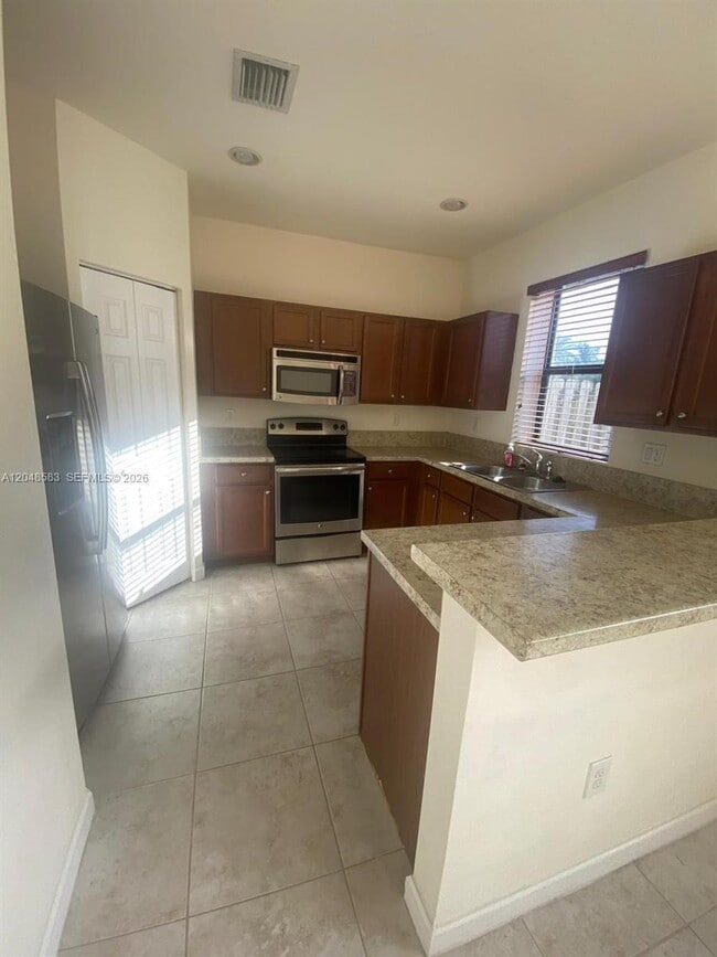 Photo - 17460 SW 153rd Ave
