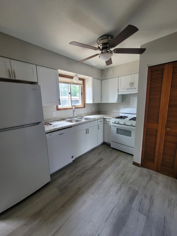 Photo - 331 Pershing Ave NE Townhome