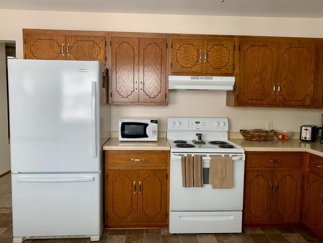 Photo - 334 4th St N