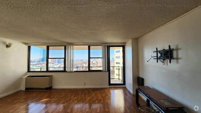 Building Photo - 280 Marin Blvd Unit 14B Rental