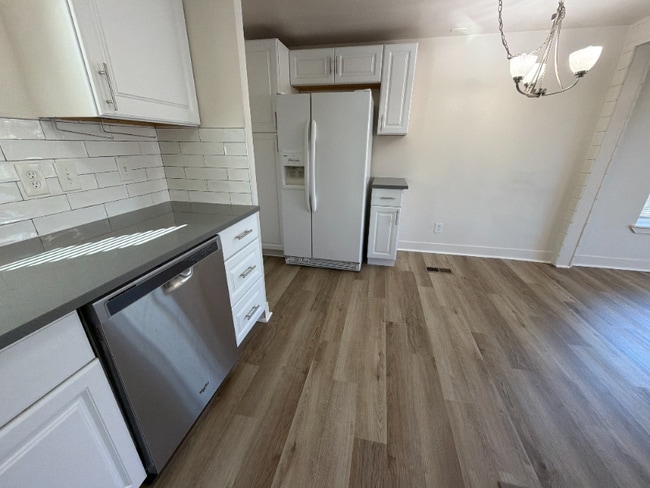 Photo - 8401 Peakview Dr