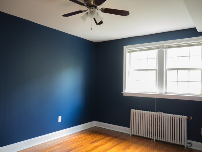 Building Photo - 8007 Garland Ave Unit 3