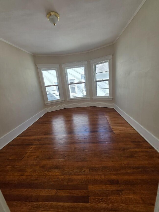 Photo - 189 Parsells Ave