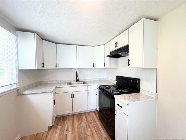 Photo - 218 Canady St