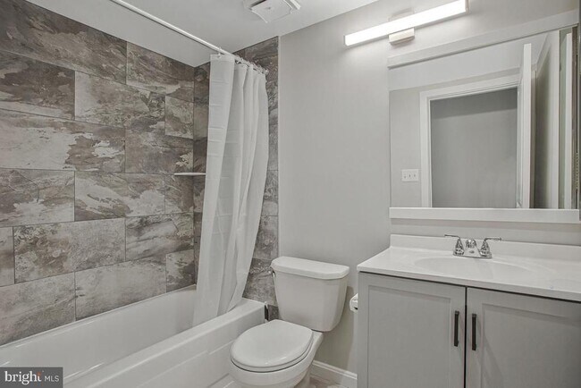 15 Silverwood Cir Unit 6