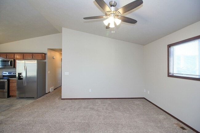 1030 Tanner Ct Unit 1030-2 Upper South