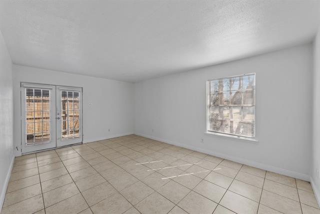 Photo - 1815 E Grauwyler Rd Unidad 155