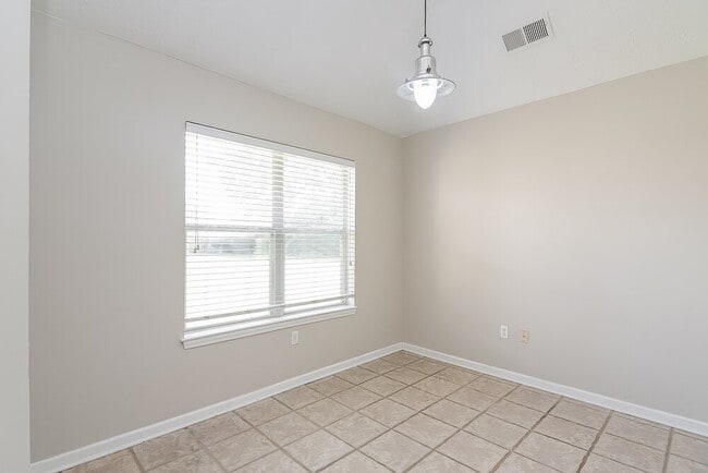 Photo - 7354 Pamela Cove