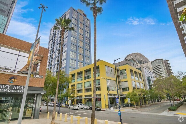Building Photo - 350 Eleventh Ave Unit 428 Rental