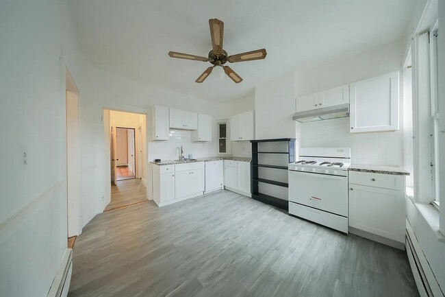 Photo - 38 Jefferson St Apartments Unit 1