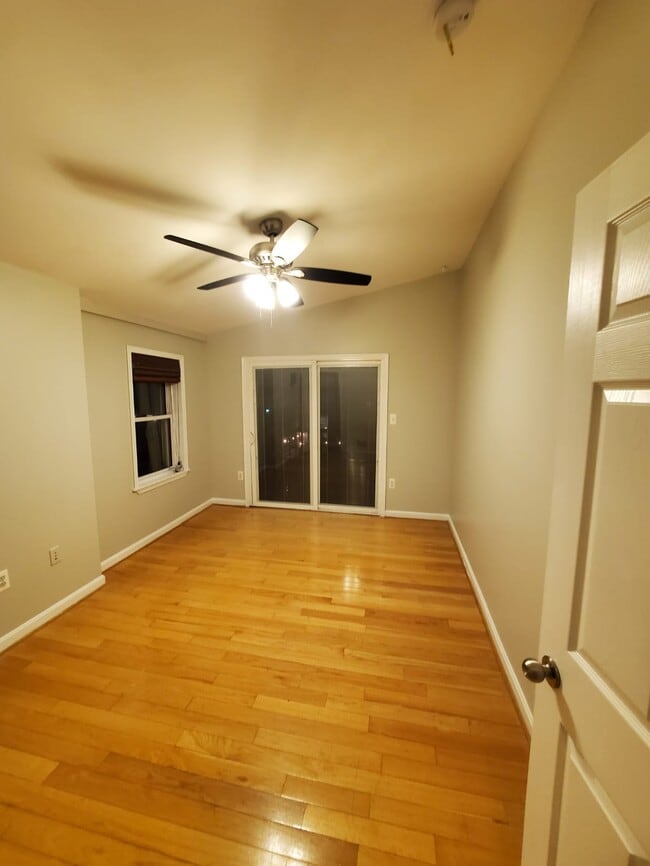 Photo - 1430 Light St
