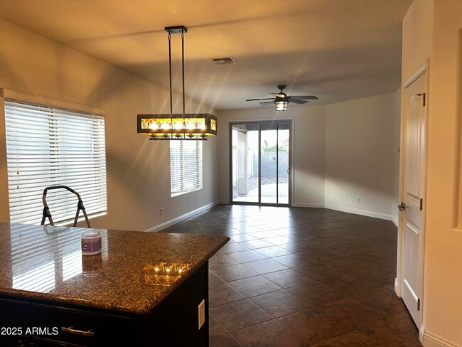 Photo - 1686 W Paisley Dr