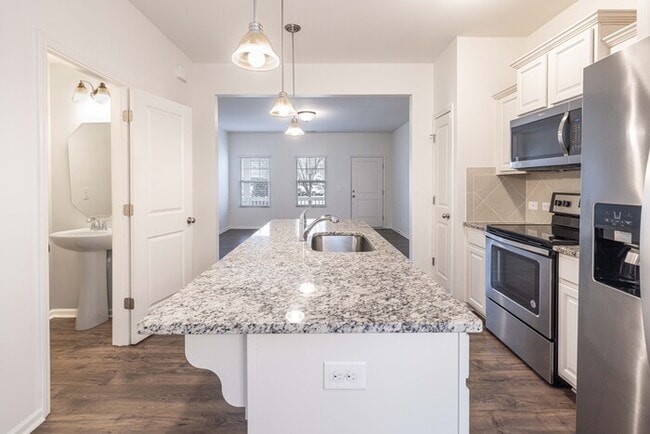 Photo - GREAT 2 Bedroom Townhome Regent Park - AUGUST MOVE IN SPECIAL