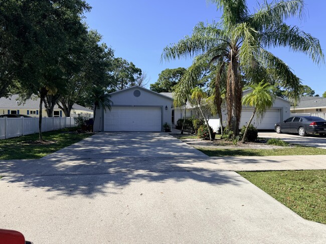 Photo - 182 Sparrow Dr
