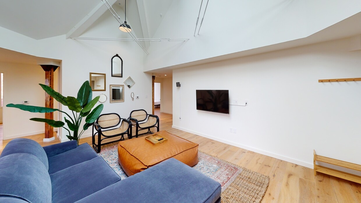 Photo - Monroe (Furnished Rooms) Apartments