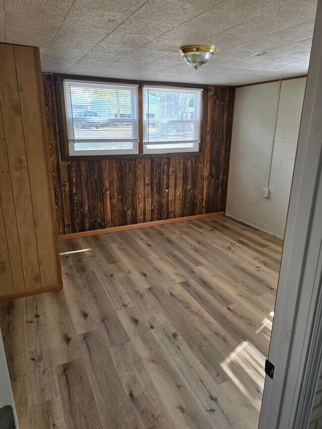 4 bedroom, 2 Bathroom Home located in Wood... House Rental in Norfolk