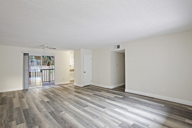 Photo - Torrance Courtyard Apartments