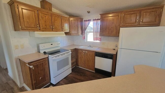 Photo - Charming 2 Bedroom, 2 Bathroom Home on 1 A...