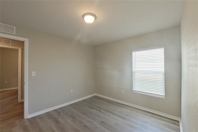 Photo - 18326 Gibraltar Ln