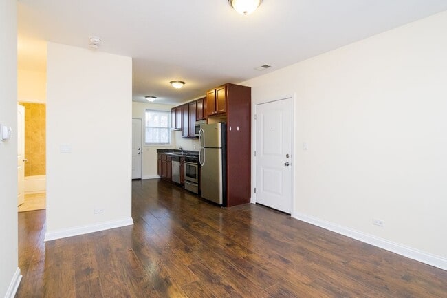 Photo - 4715 W Cornelia Ave Unidad 3E