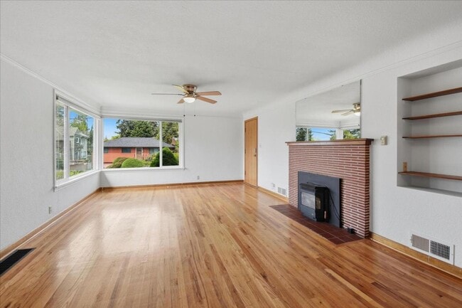 Photo - 3bd/2ba Seattle Home