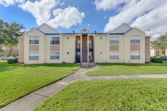 Academy at Waterford Lakes