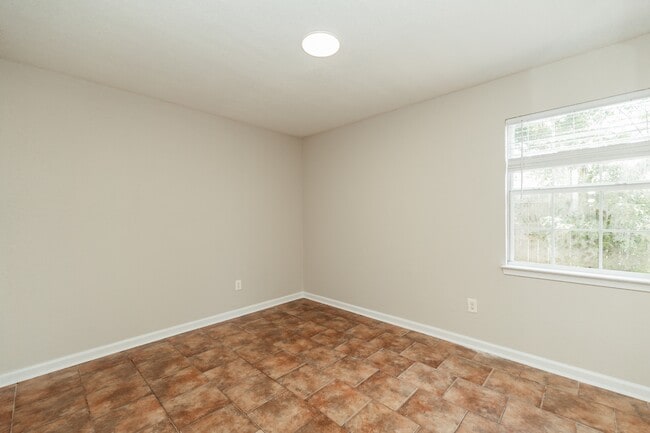 Photo - 719 S Berthe Ave