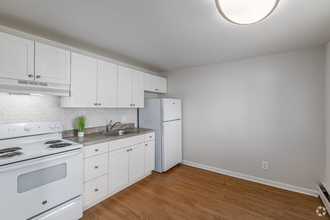 Interior Photo - Villages of Westbrook Rental