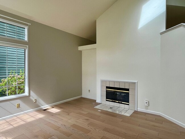 Photo - Beautiful Two-Story Home in Klahanie – Audubon Ridge Gem!