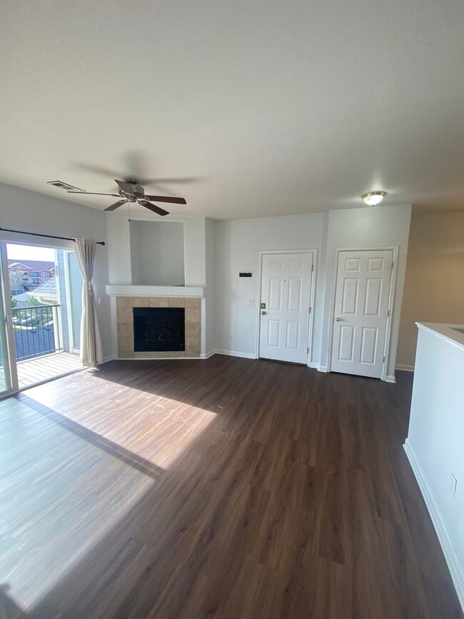 Building Photo - 4451 S Ammons St Unit 307