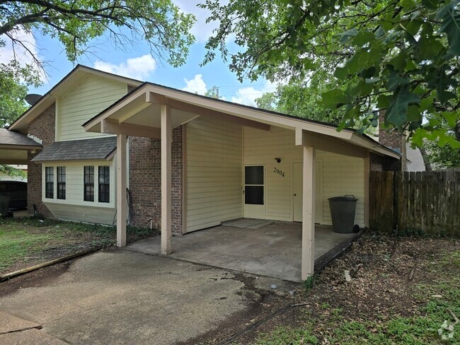 Building Photo - 2904 Forest Bnd Rental