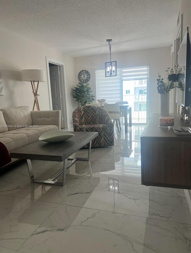 Photo - 2415 NW 16th St Rd Unidad 313