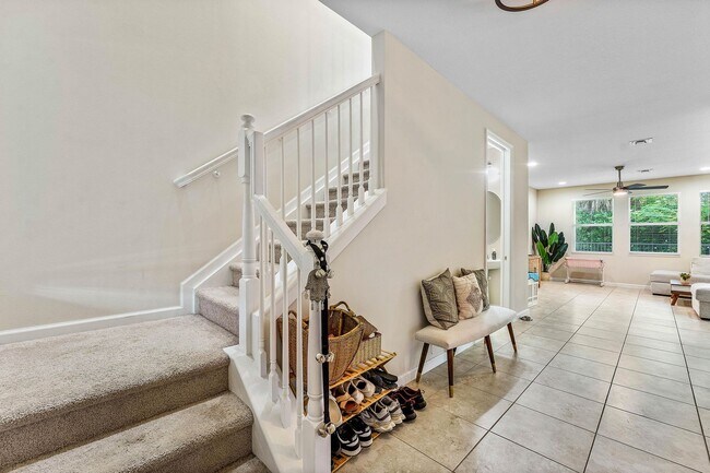 Photo - 16280 Oakview Dr