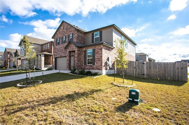 545 Ayinger Ln