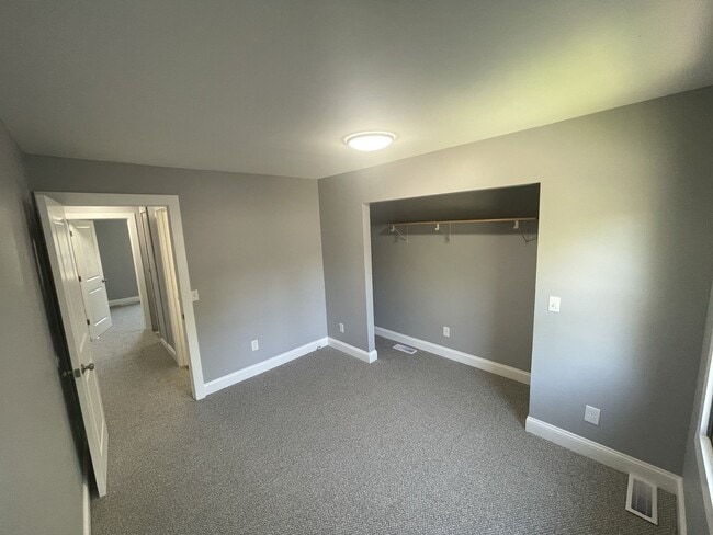 128 Mann Ave