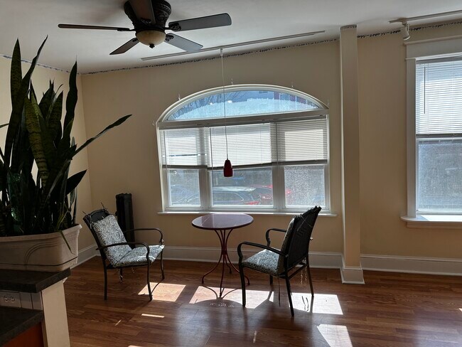 Photo - 1315 Park Rd NW