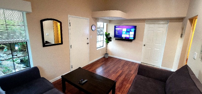 Photo - 5709 Avenida Silla