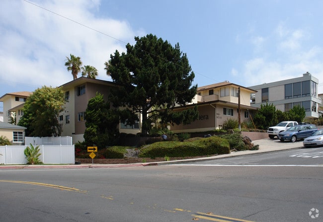 Elan Baylofts