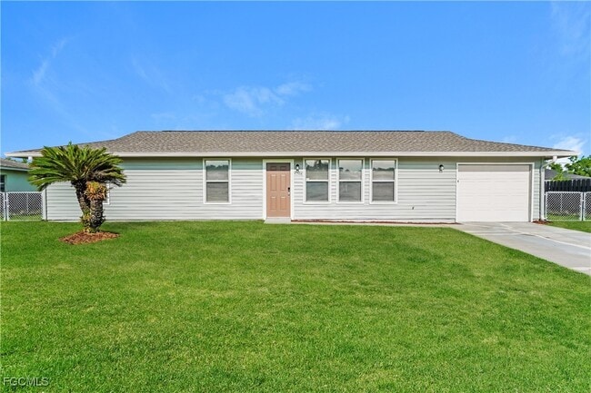 Building Photo - 2504 NE 23rd Pl