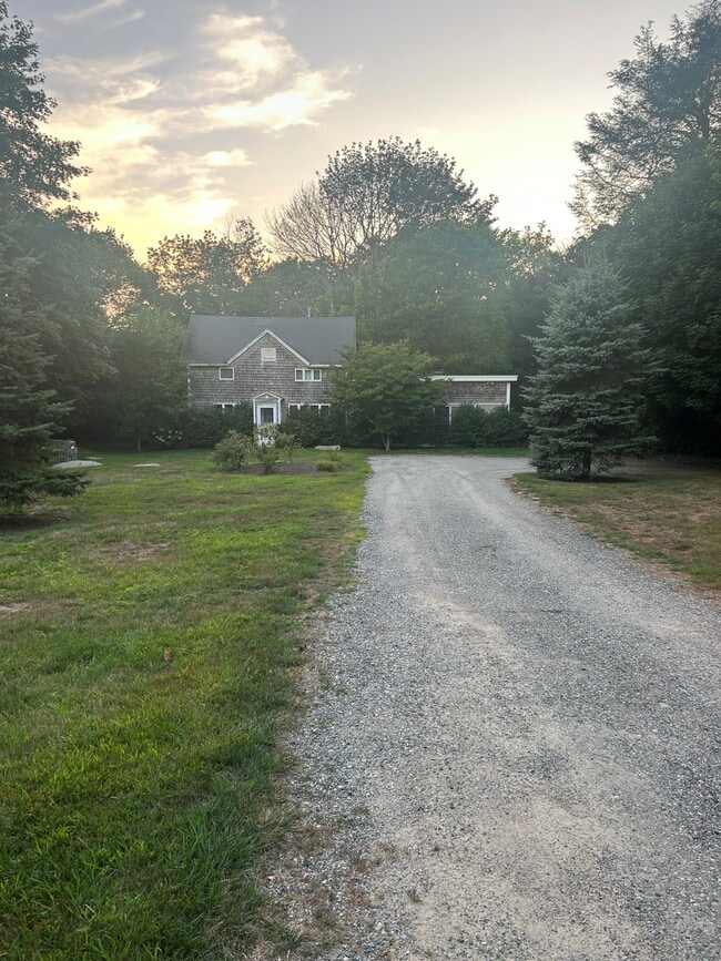 Building Photo - 816 South Rd Rental