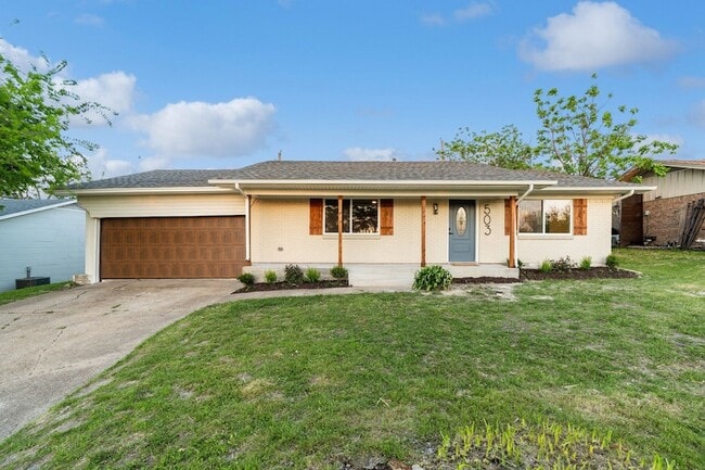 Photo - 503 Rogers Way