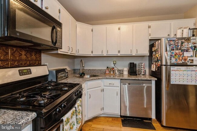 Photo - 2103 Woodhollow Dr