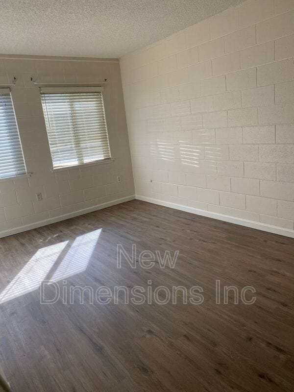 Photo - 190 Griswold Way Unit A